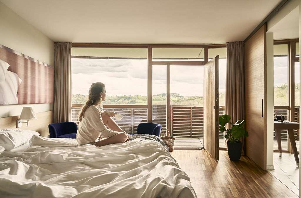 Falkensteiner Balance Resort Stegersbach - Adults Only الغرفة الصورة A bedroom at the hotel